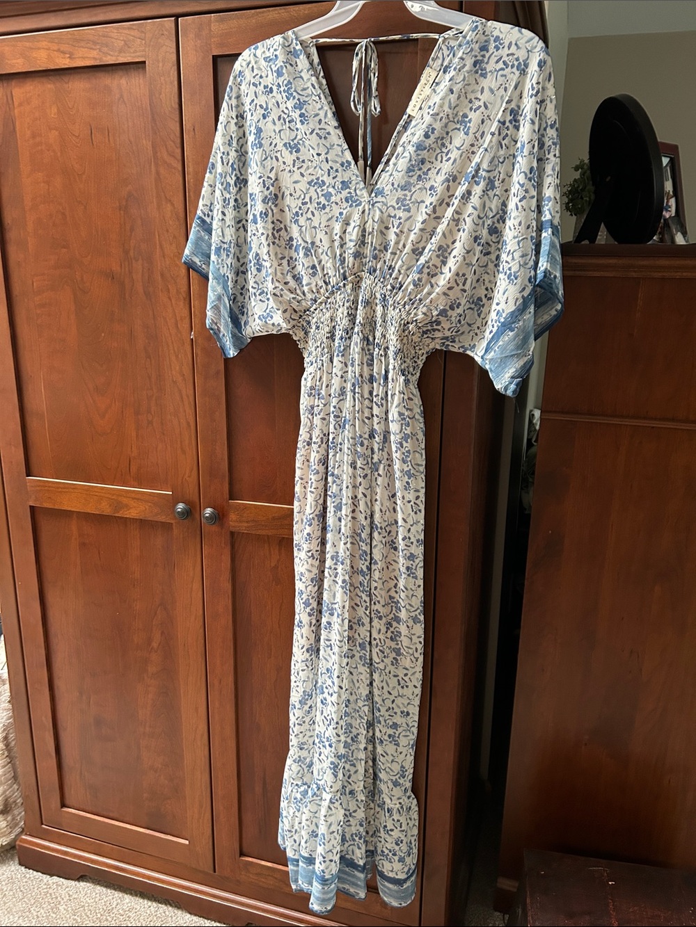 lovestitch Blue and White Floral V-Neck Maxi Dress